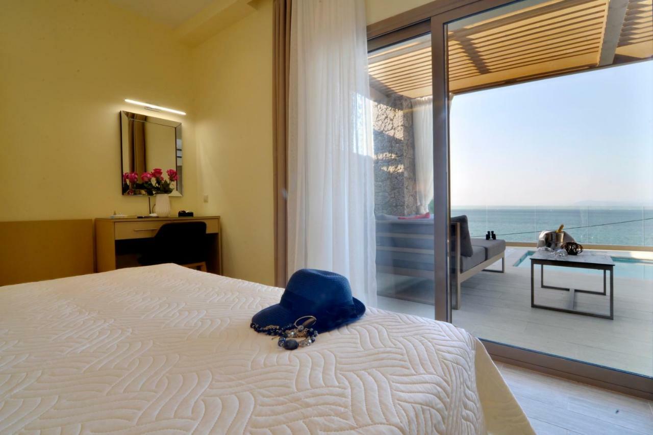 Casa Del Mar Apartment Mpoukaris Ngoại thất bức ảnh