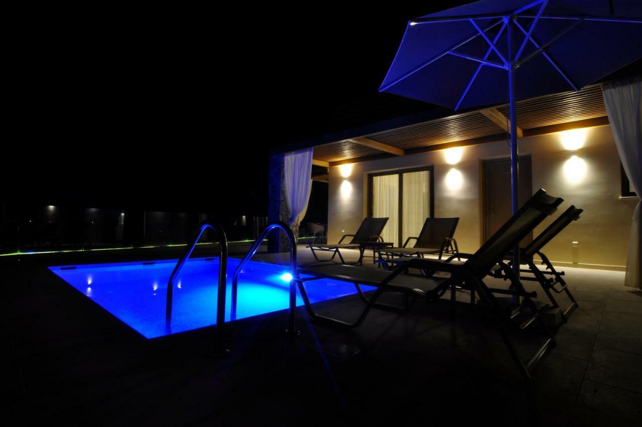 Casa Del Mar Apartment Mpoukaris Ngoại thất bức ảnh