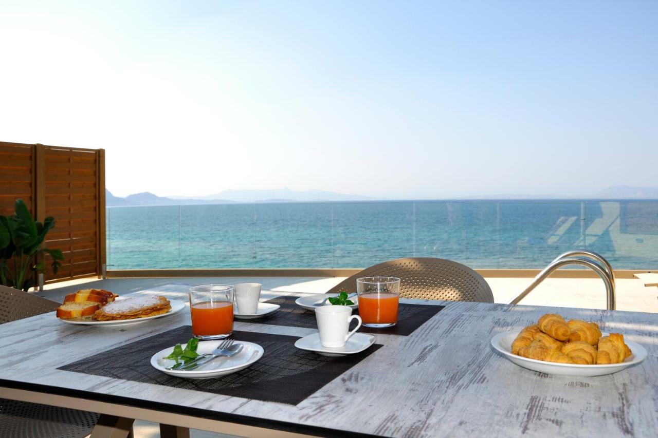Casa Del Mar Apartment Mpoukaris Ngoại thất bức ảnh